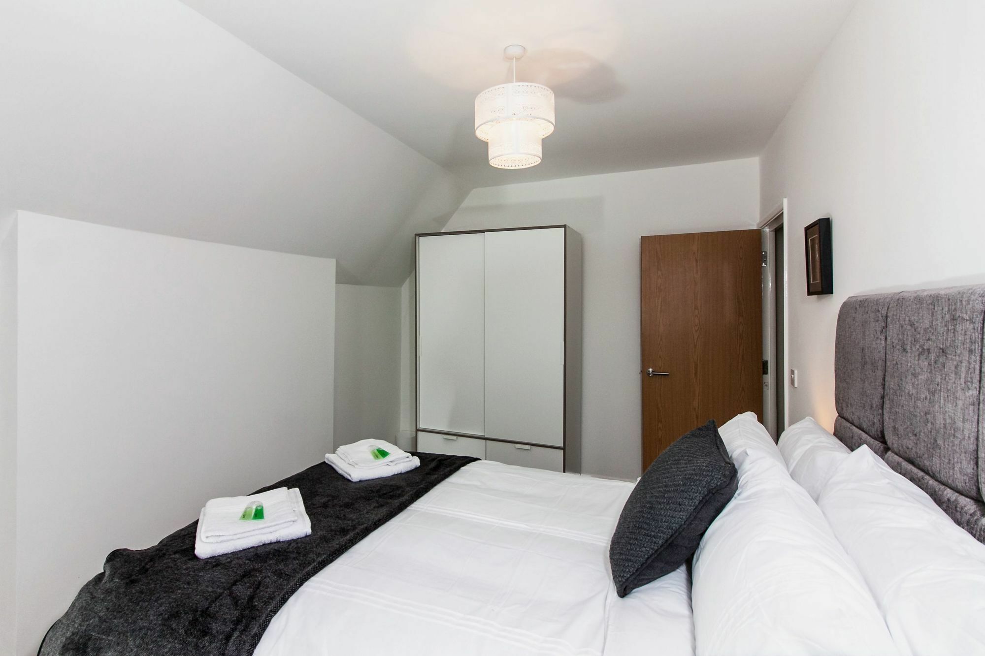 Apartament Cwrt Sofia Cardiff Zewnętrze zdjęcie