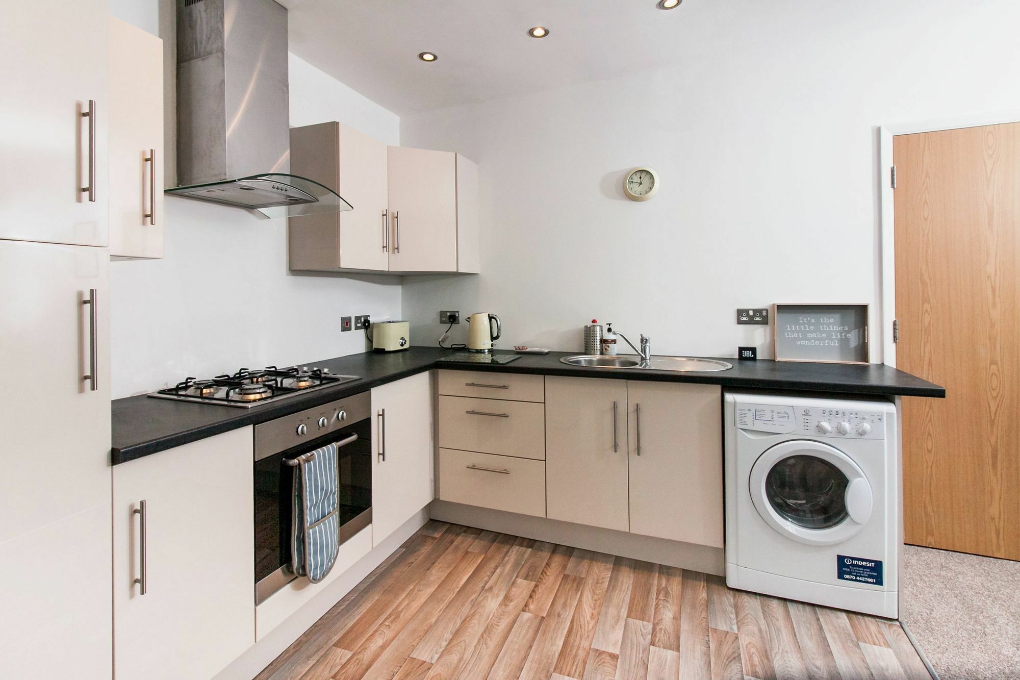 Apartament Cwrt Sofia Cardiff Zewnętrze zdjęcie